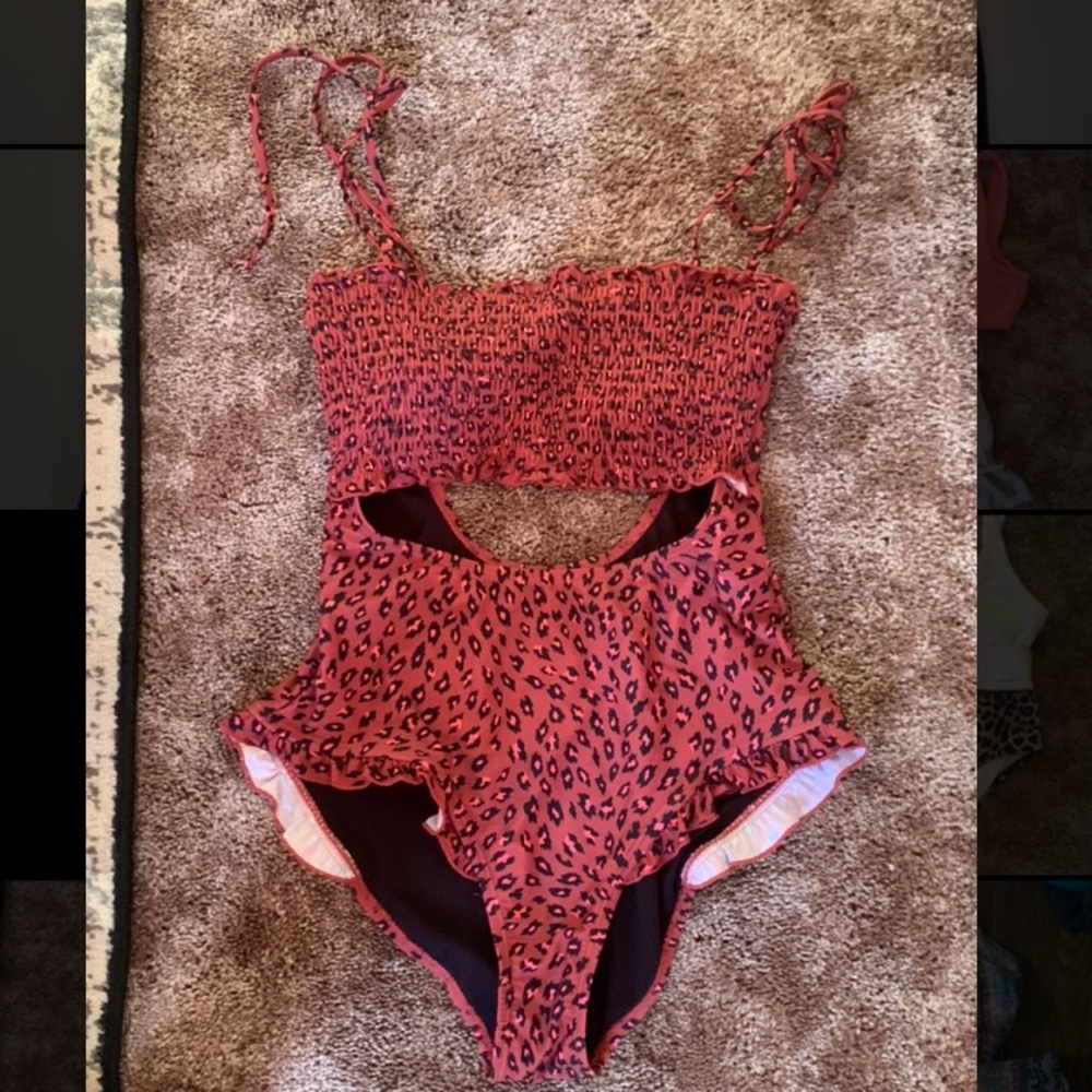 Bathing suit